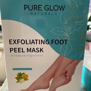 Foot Peel Mask (4 Pairs in a box)